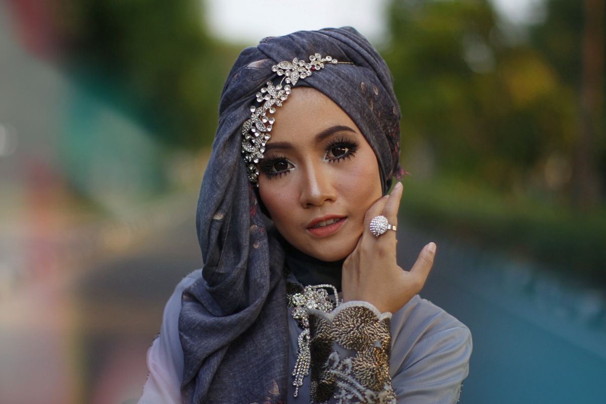 beautiful Indonesian lady