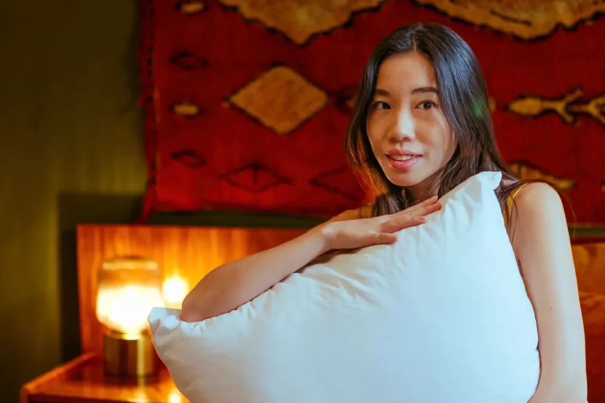 dreamy Vietnamese woman
